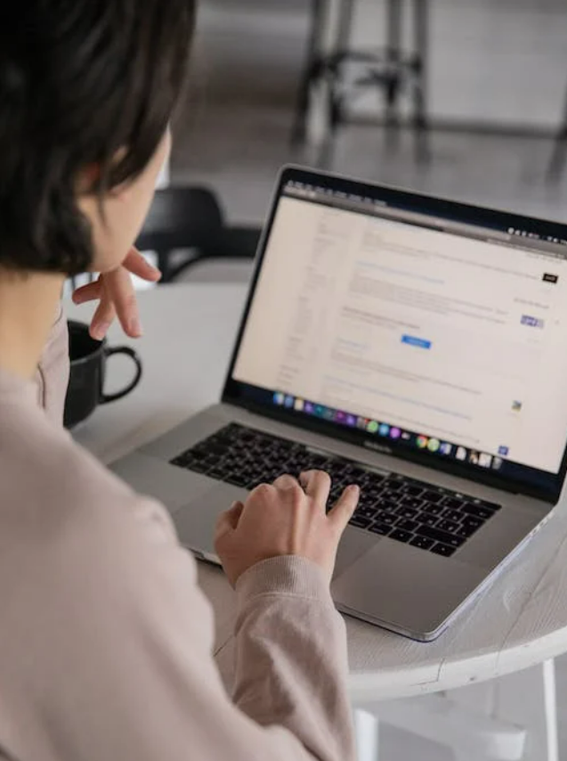 网站建设运维应该基于用户行为数据进行改进与调整